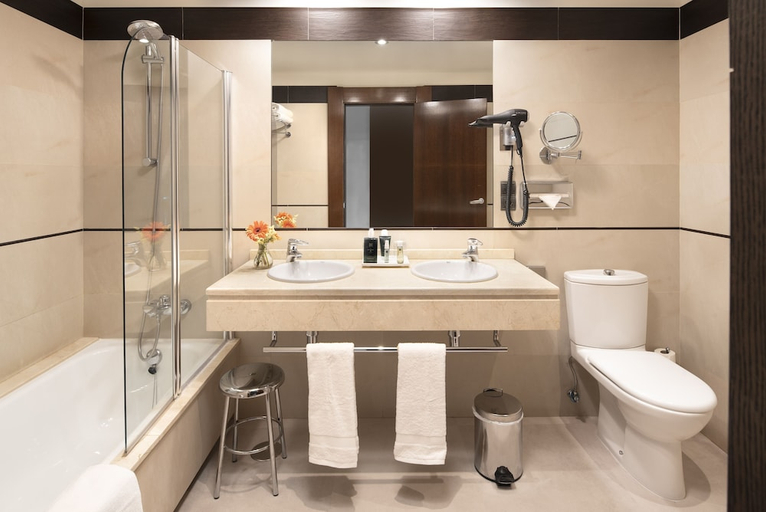 Bathroom 2, Palacio de Avilés, Affiliated by Meliá, Asturias