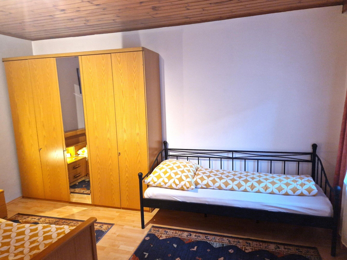 Bedroom 2, Apartment in Arnoldstein in the border triangle, Villach Land