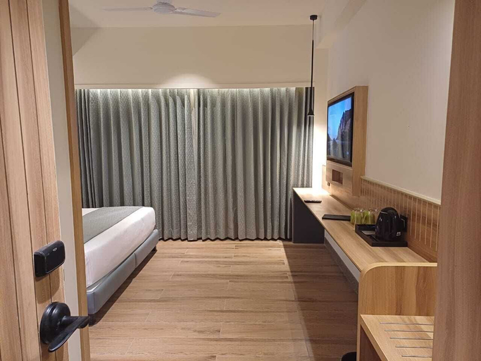 Bedroom 3, Hotel Raai Hosur, Krishnagiri