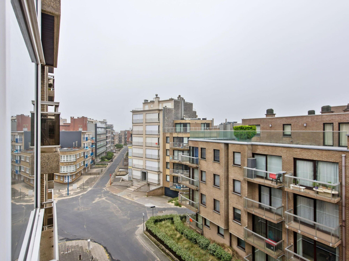 Others 3, Cozy Apartment in Belgium With Parking, West-Vlaanderen