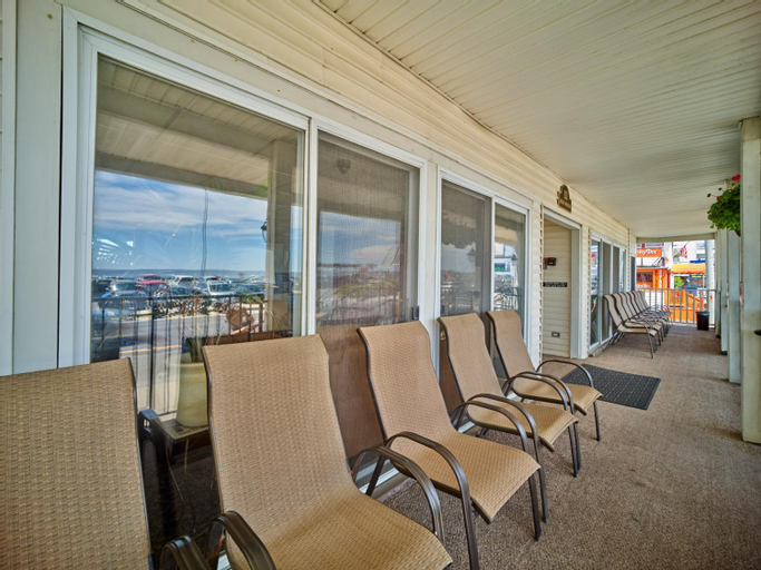 Public Area 2, Hillcrest Inn, Rockingham