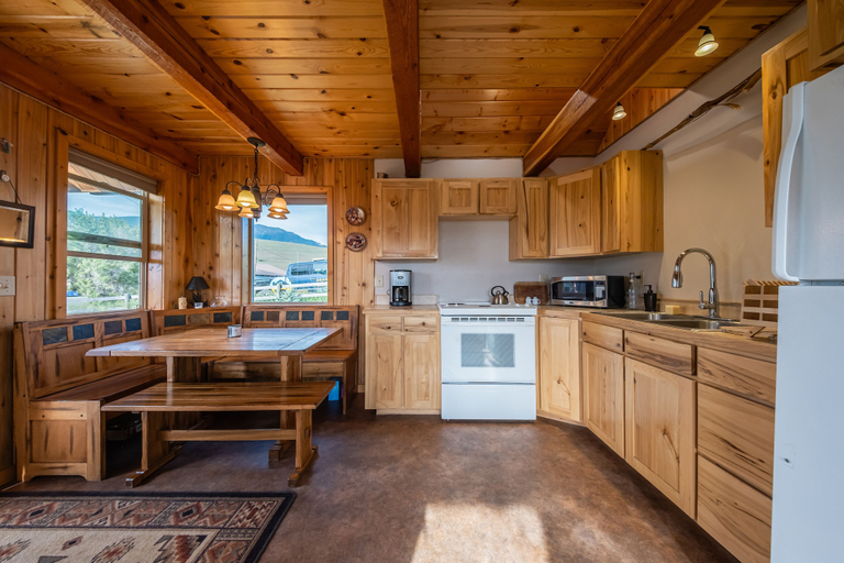 Others 4, The Cabin on the Ranch, Lincoln