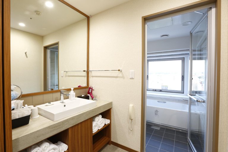 Bathroom 26