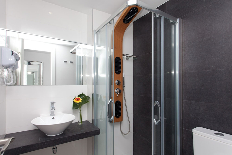 Bathroom 3, Bristol Sunset Beach, Las Palmas