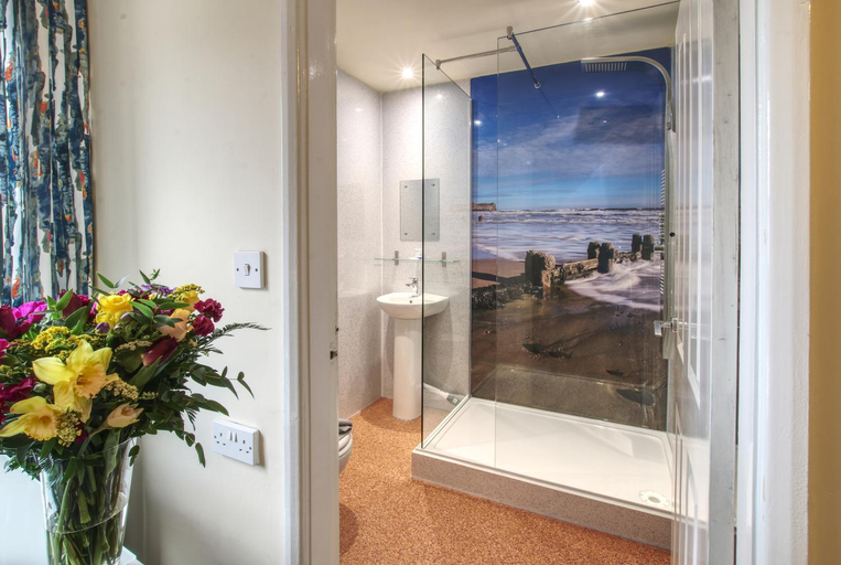 Bathroom 4, Sea breeze, North Yorkshire