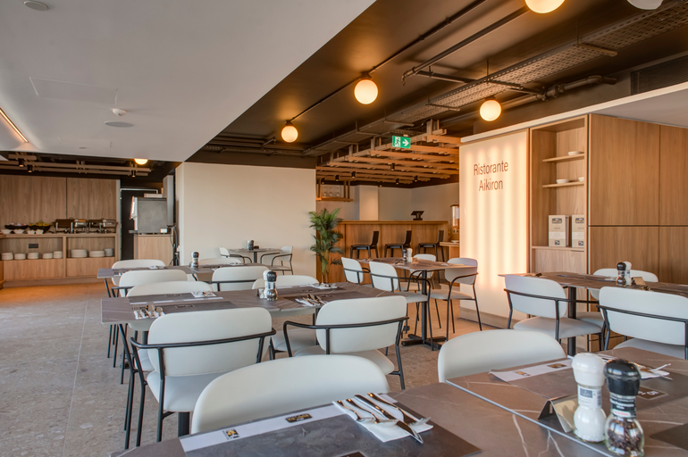 Food & Drinks 3, Noru Hotel, St Julian's