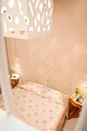 Bedroom 3, La Castellana Loft Hotel, Bergamo