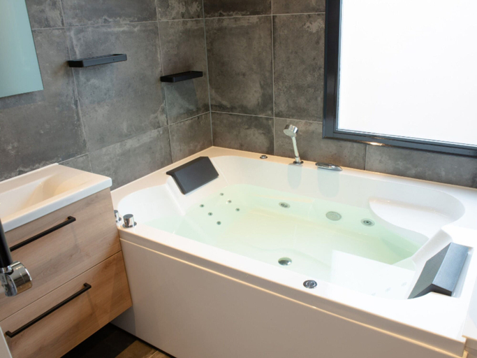 Bathroom 5, Holiday Home in Zevenhuizen With Sauna, Zevenhuizen-Moerkapelle