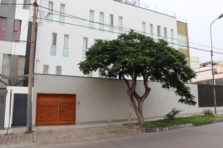 Exterior 11