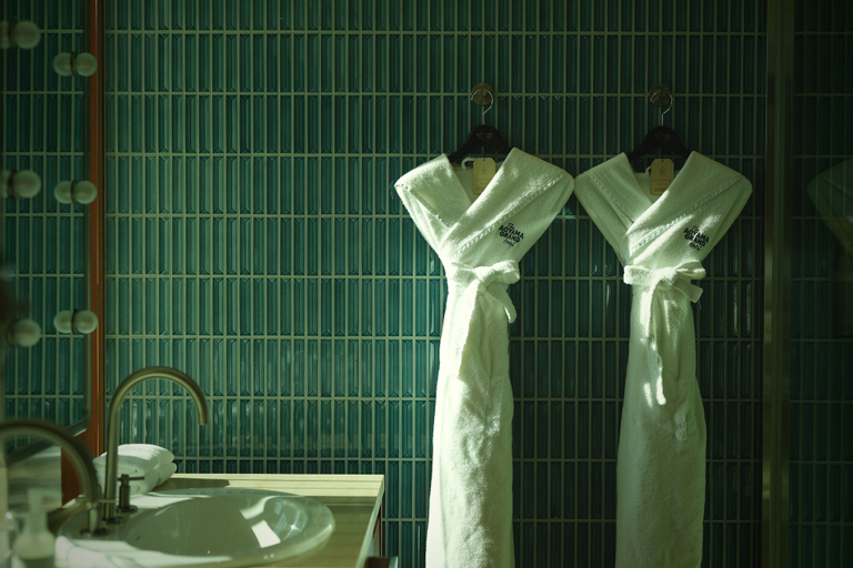 Bathroom 20