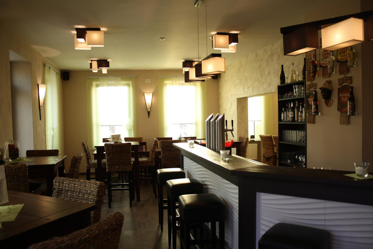 Food & Drinks 3, Hotel - Bistro - 3-Eck, Neunkirchen
