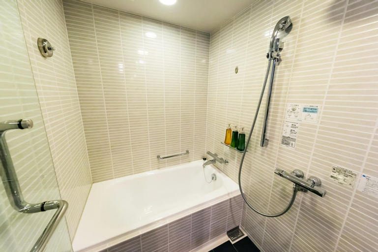 Bathroom 19