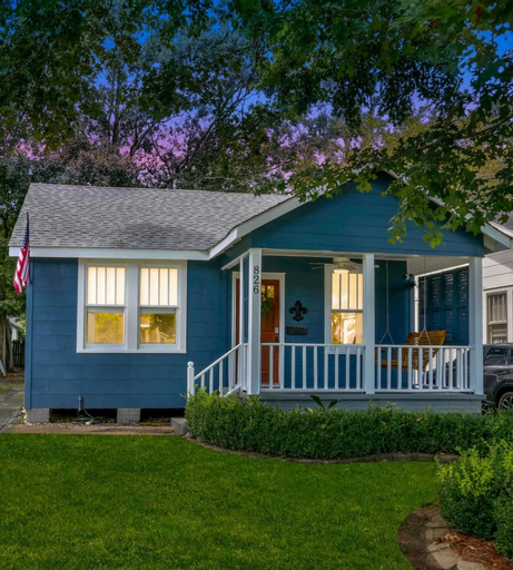 Blissful Blue Bungalow in Baton Rouge, East Baton Rouge