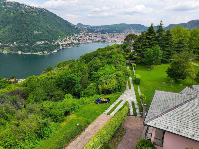 Others 4, Villa Grel, Como