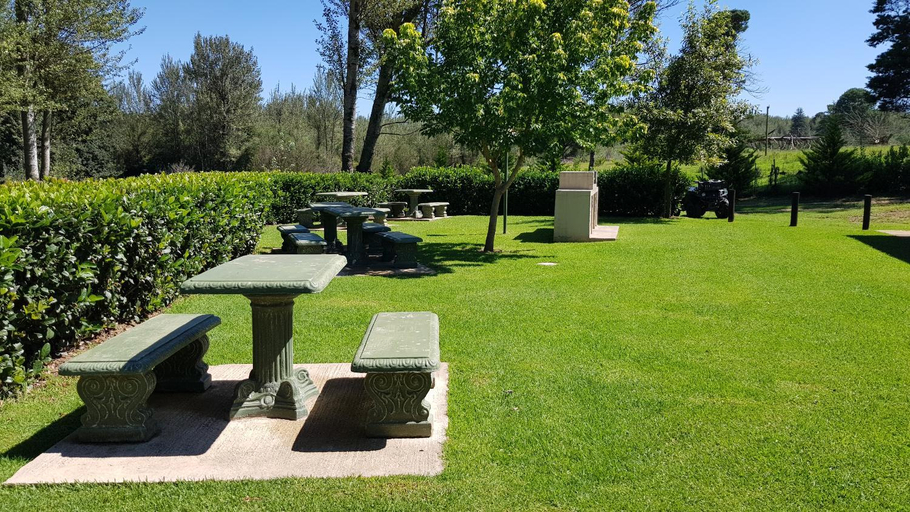 Others 5, Riverside Manor, Umgungundlovu