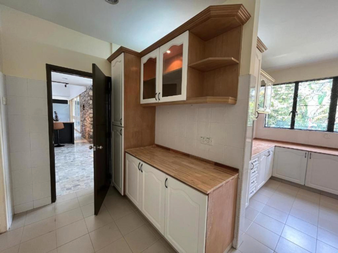 Dining Room 16