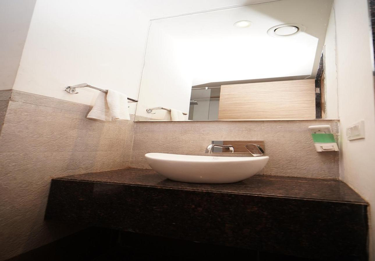 Bathroom 2, HOTEL AMORA - Rajnandgaon, Rajnandgaon