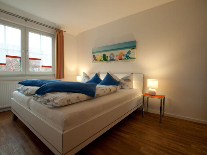 Bedroom 3, Appealing Apartment Near Town Center, Aurich