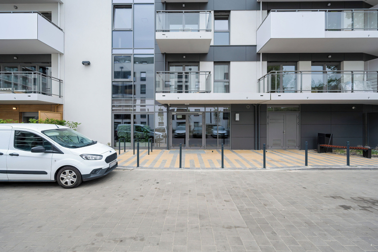Exterior & Views, Wroclaw Apartment With Bathub by Renters, Środa Śląska