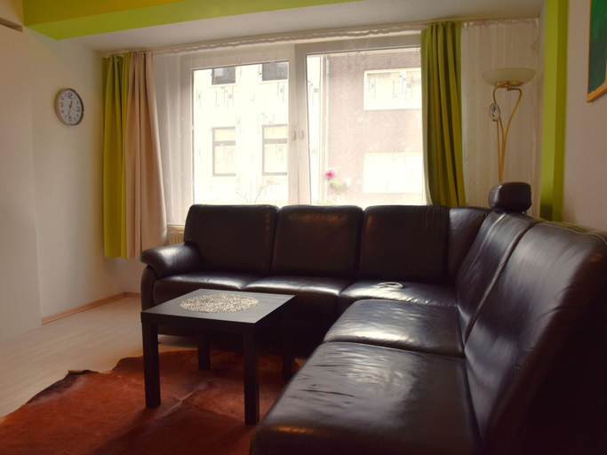 Others 5, Apartment in Oberhausen Near Centre, Oberhausen