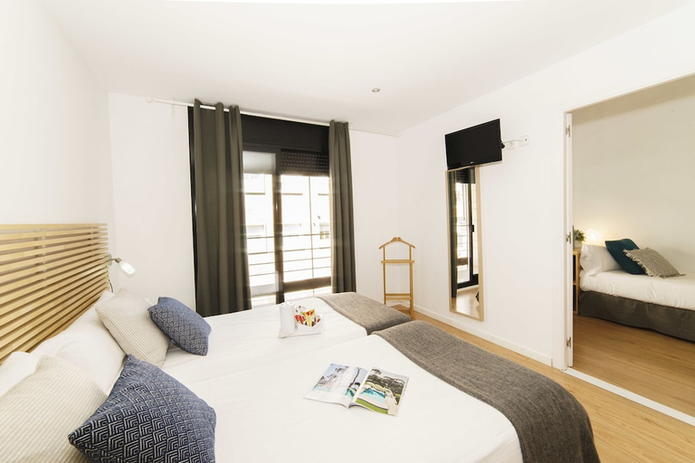 Bedroom 4, House by pillow, Barcelona