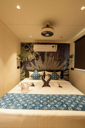 Bedroom 2, Click Hotel, Kachchh