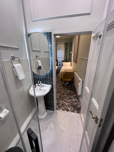 Others 5, Topper's Rooms Guest Accommodation