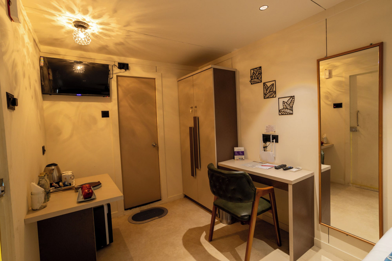 Bathroom 4, Click Hotel, Kachchh