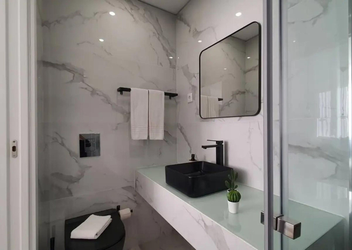 Bathroom 3, Seasons Porto-gaia by Mystay, Vila Nova de Gaia