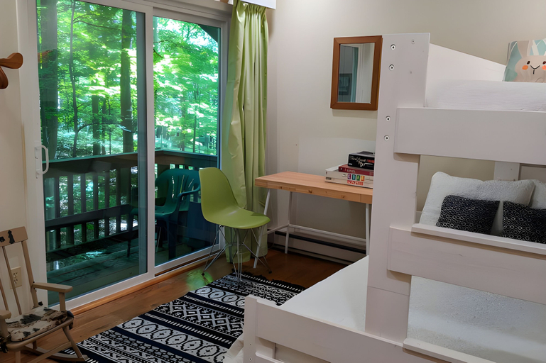 Bedroom 2, Autumn Wings - A Natural Retreat, Morgan