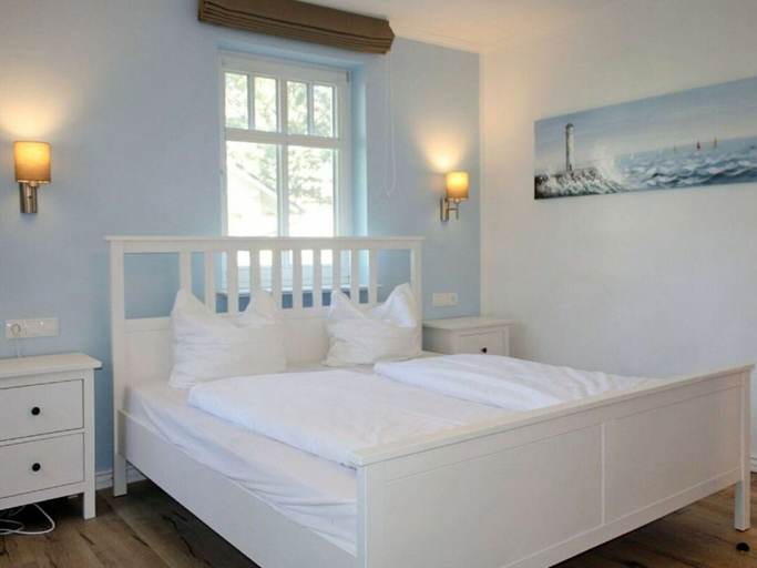 Room 4, Comfy Apartment With 1 Bedroom and Balcony 134, Vorpommern-Rügen