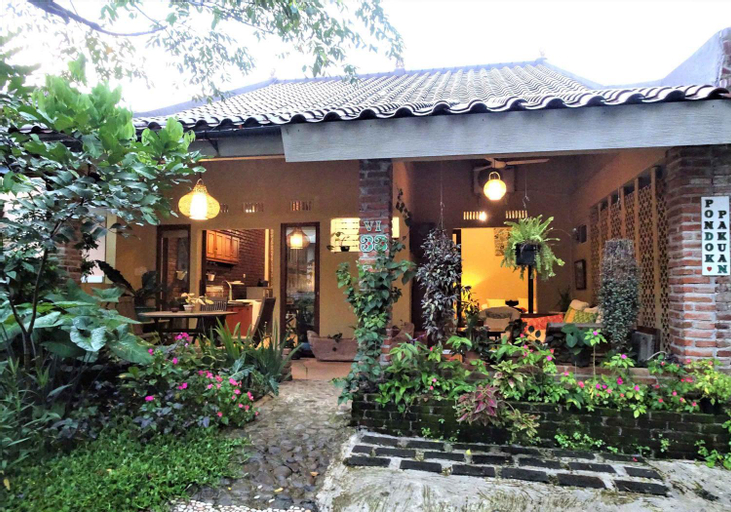 Exterior 9