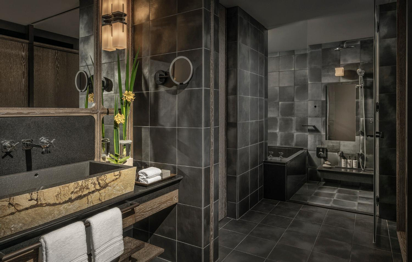 Bathroom 7