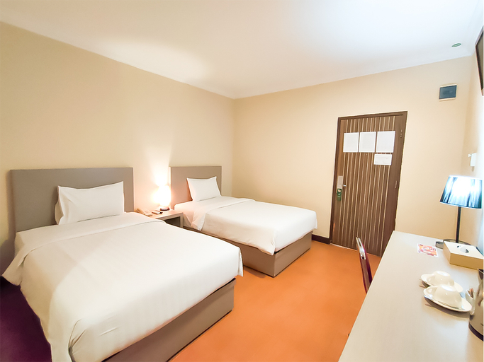 Bedroom 4, Kawana Hotel, Padang
