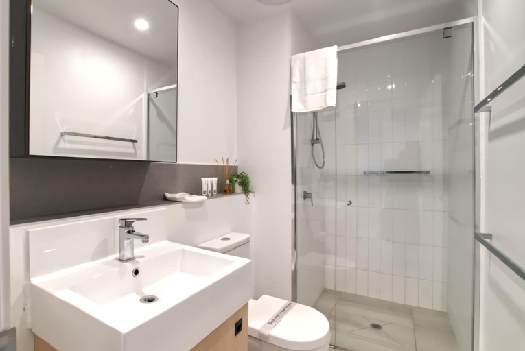 Bathroom, 2BR Food Drink Hub Gym Pool Views Roof Terrace, Newstead