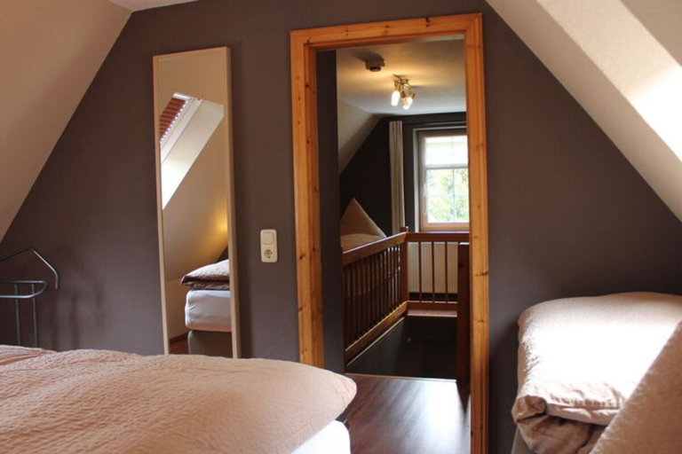 Bedroom 3, Holiday Maisonette Apartment "keilberg", Erzgebirgskreis