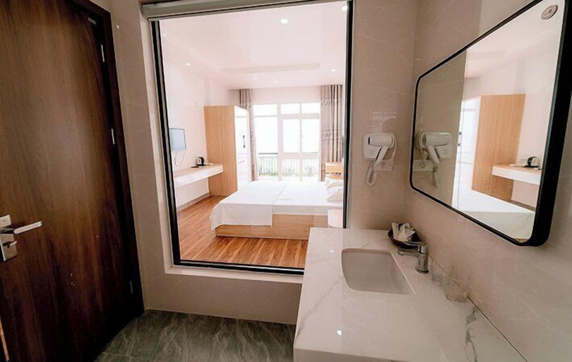 Bathroom 3, Hoa Hong 1 Hotel SS - by Bay Luxury, Sầm Sơn