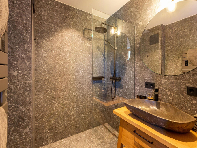 Bathroom 3, Pleasant chalet in Wolting with sauna, Tamsweg