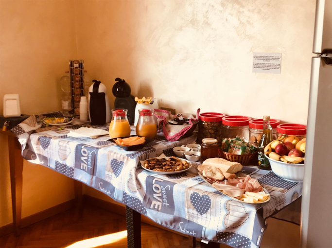 Others 5, B&B del Lago, Arezzo