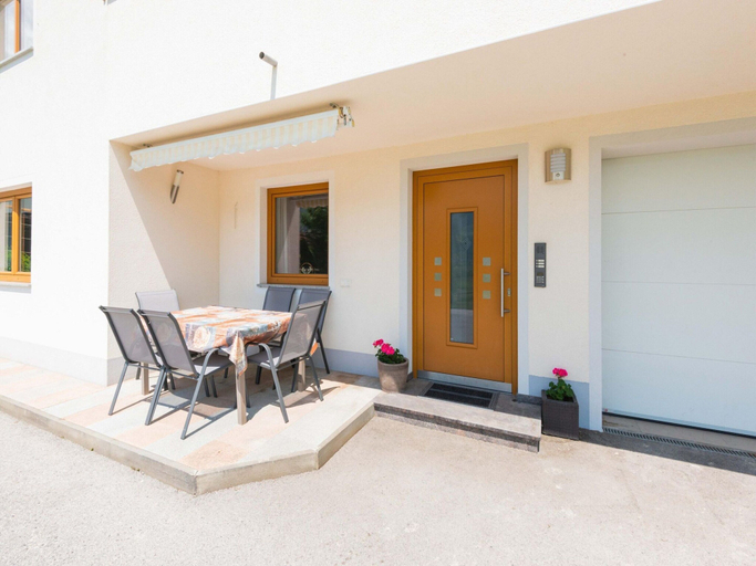 Others 4, Apartment in Zillertal Near Spieljochbahn, Schwaz