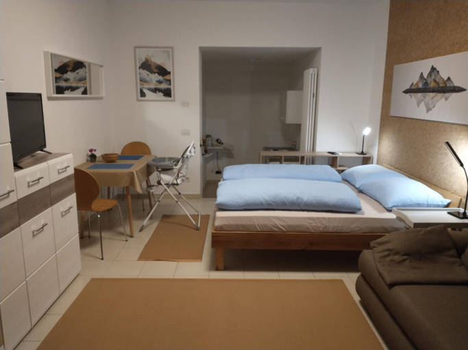 Bedroom 2, Peters Guest House, Bolzano