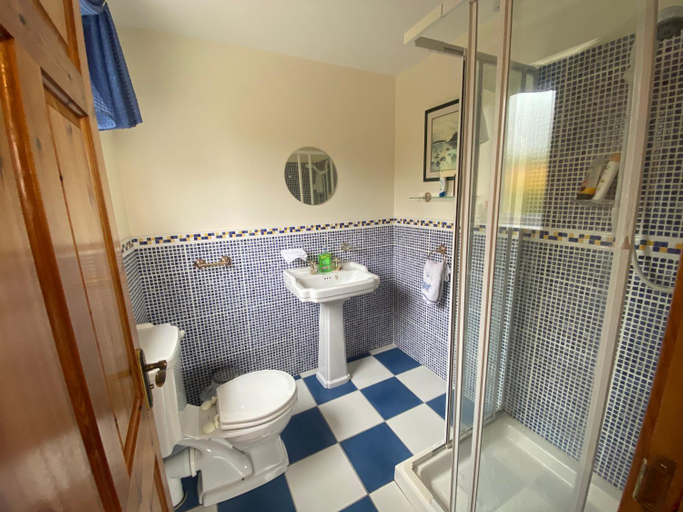 Bathroom 3, Grangeview House