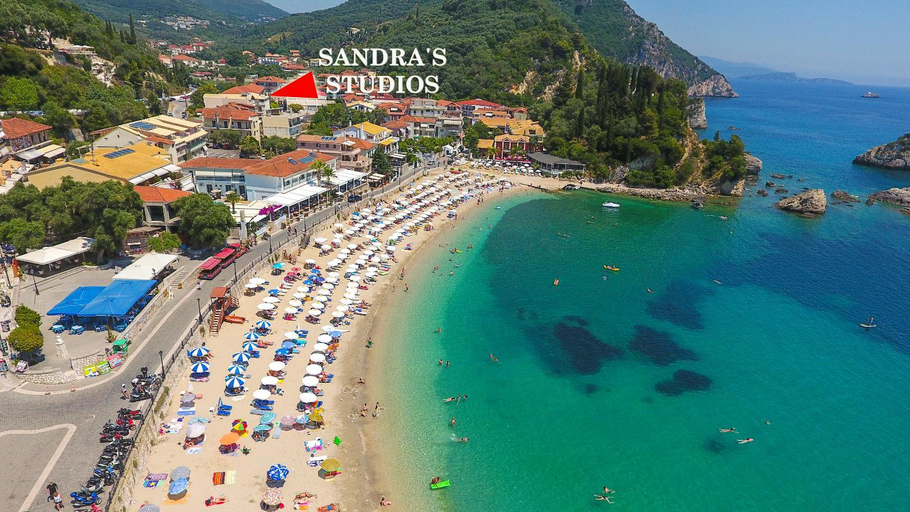 Others 5, Sandra's Studios, Epirus