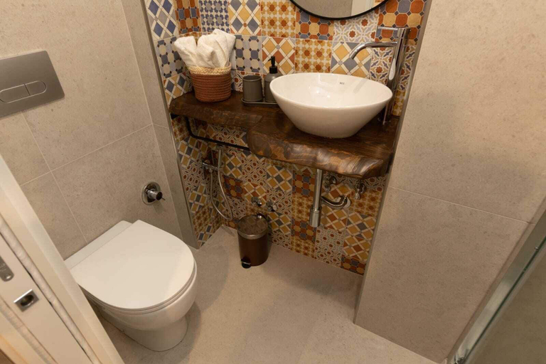 Bathroom 3, Next Stop Pignasecca, Napoli