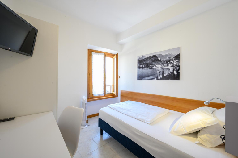 Others 4, Villa Nirvana, Trento