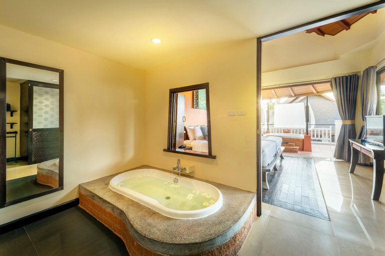 Bathroom 8