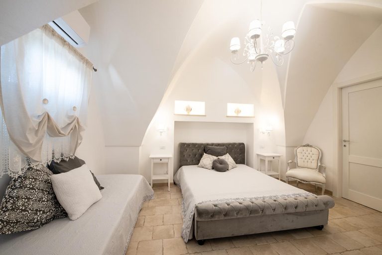 Others 5, Il Vecchio Frantoio, Brindisi