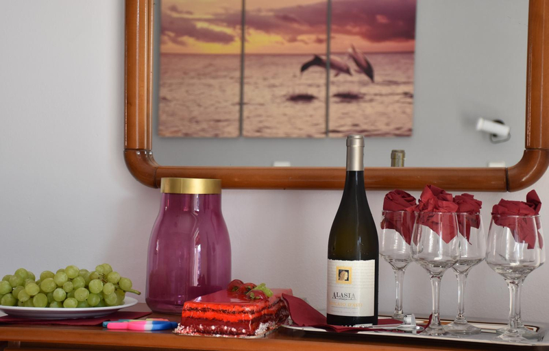 Food & Drinks 4, Ephelia gold, Ionian Islands