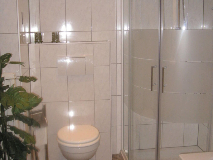 Bathroom, Cosy Apartment in Eibenstock, Erzgebirgskreis