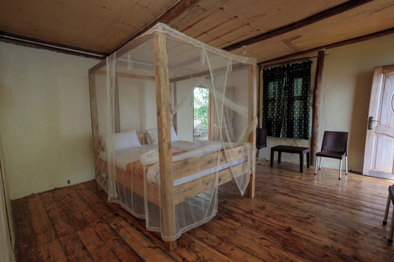 Bedroom 2, lake mwamba lodge, Burahya